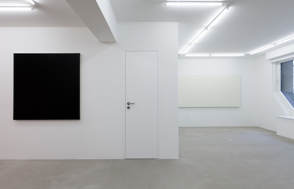  Installation view,&nbsp; Olivier Mosset , STL, Luxembourg, 2014 