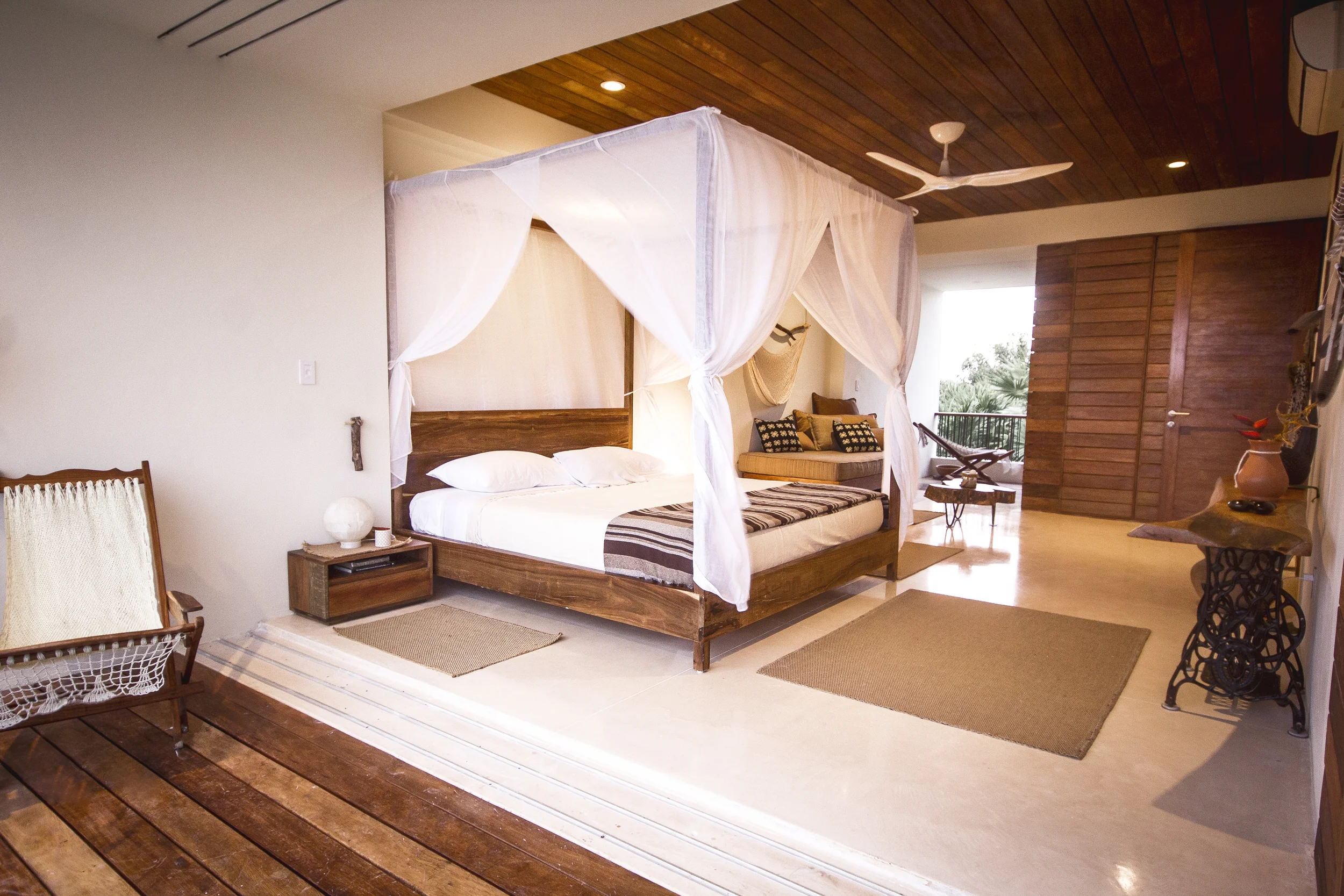 SKY-ROOM-4-SL-2.jpg