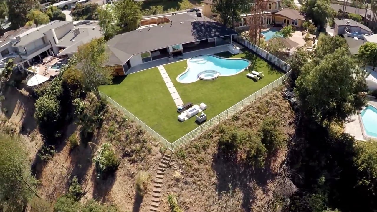 Home Staging by Matthew Finlason Design // Encino Hills - Modern