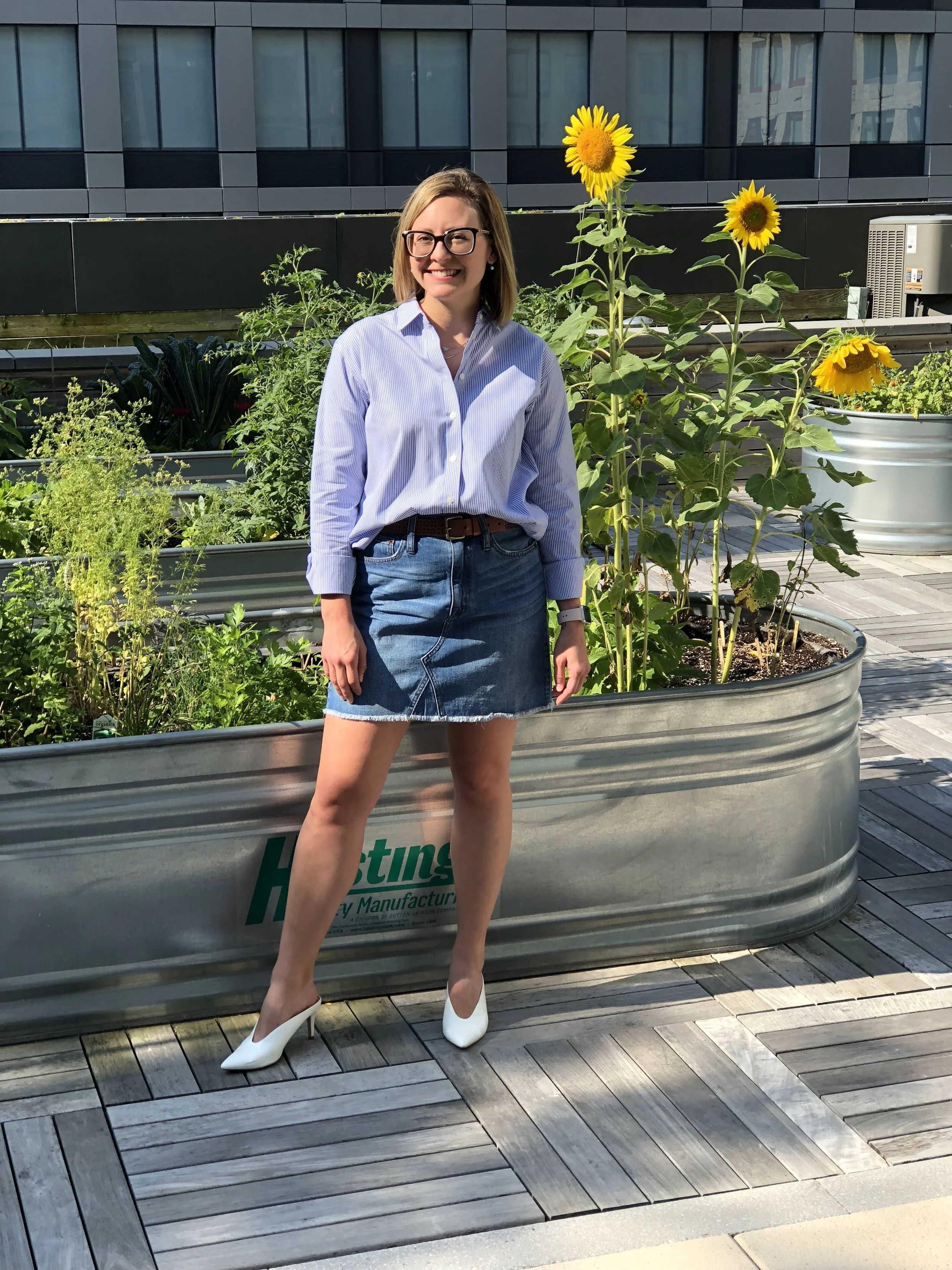 jean skirt work outfit