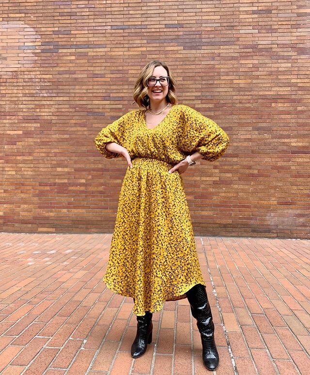 It&rsquo;s a well known fact that I&rsquo;m a sucker for a midi dress with a defined waist, but who knew I was a yellow girl?! I&rsquo;m glad to squeeze in another wear of these croc boots before it got warm. Expect to see this dress again with heels