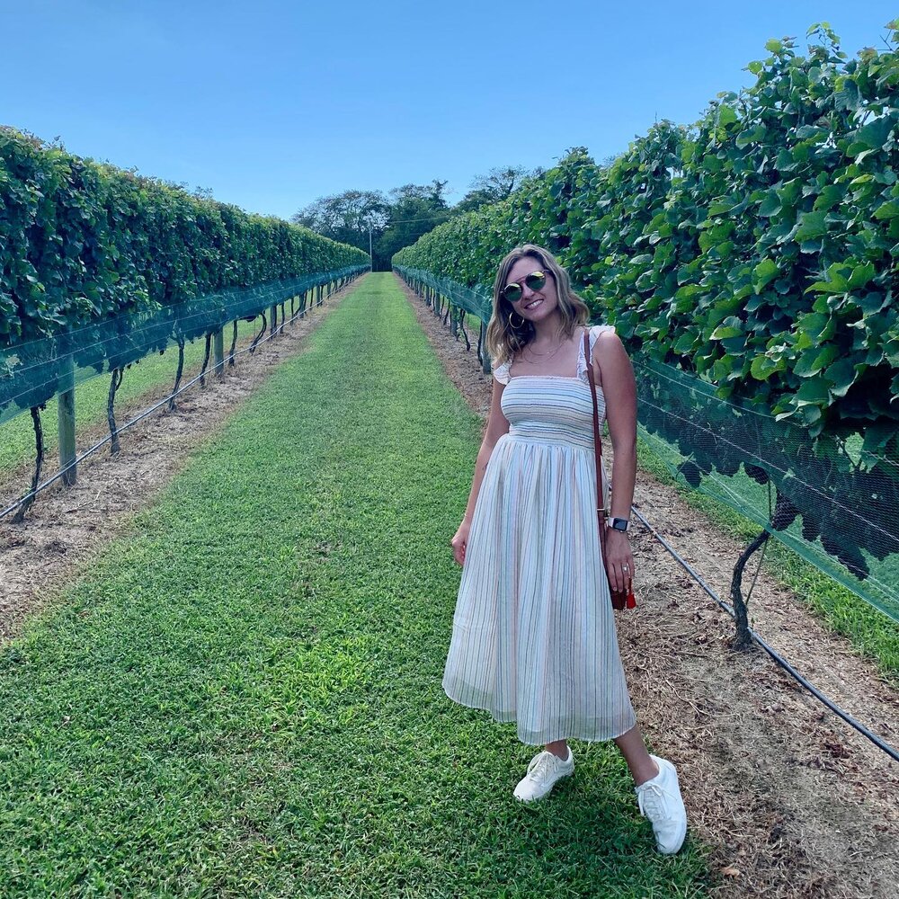 Some vacations are about new experiences. Others are revisiting your favorite haunts. We keep coming back to Cape May because some of our favorite places are here, and the Willow Creek Winery is top of the list! Dresses are the same way. Those that y