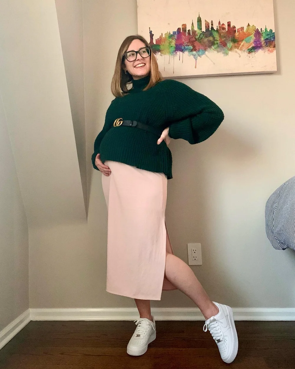 A rare night out for dinner! My bestie gifted me this gorg @everlane slip dress that I can wear now with a bump and a sweater and also throughout the summer months after baby is here 🤩