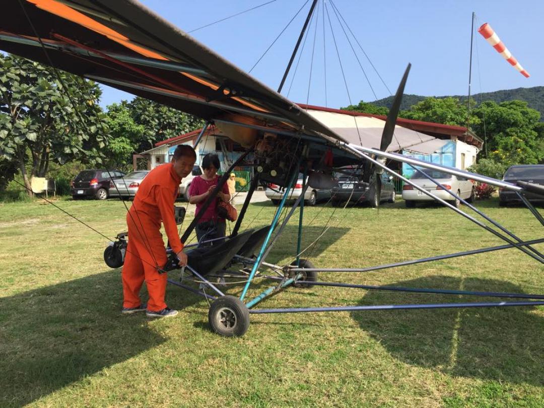 輕航機.jpg