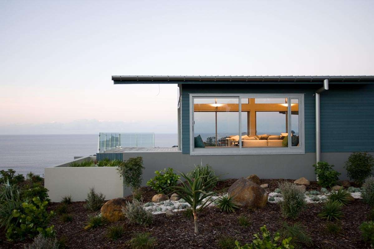 // HOT WATER BEACH HOUSE