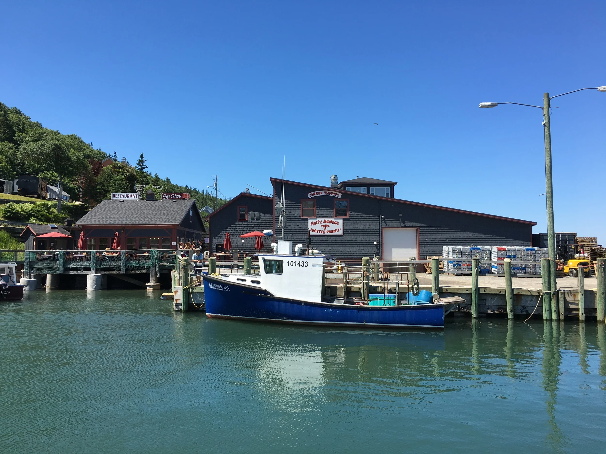Hall's Harbor Lobster Pound