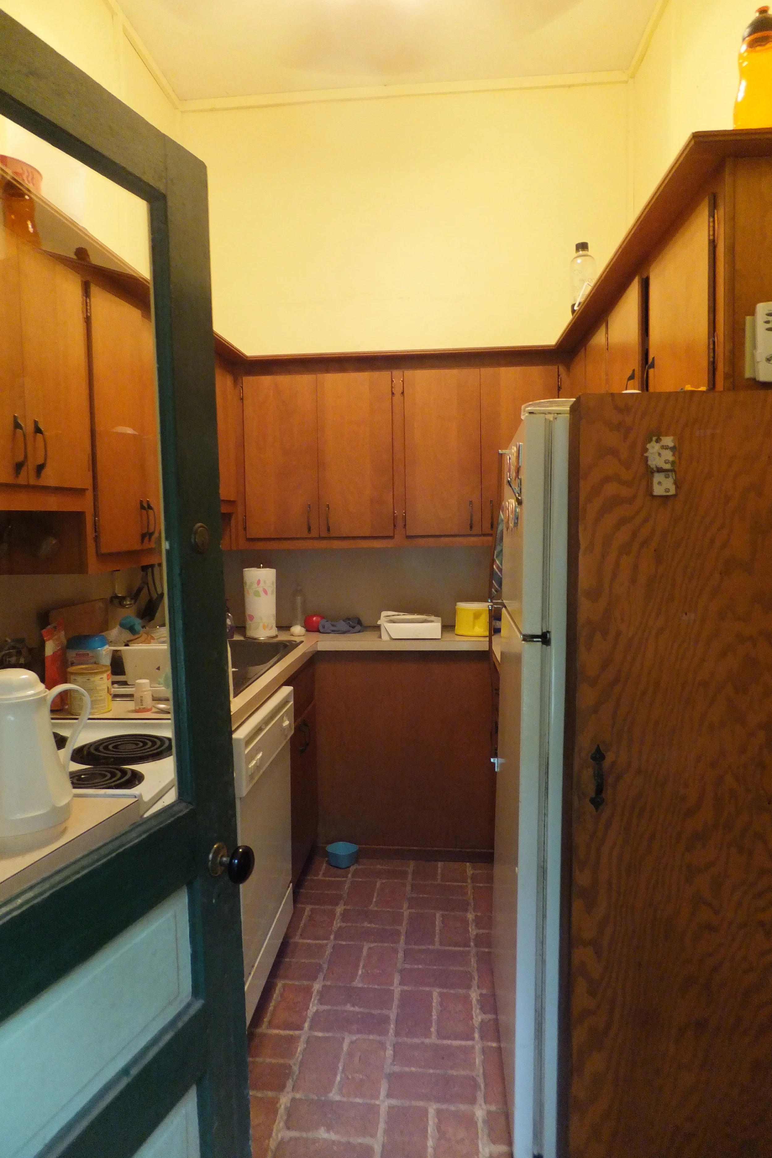 Kitchen: Before