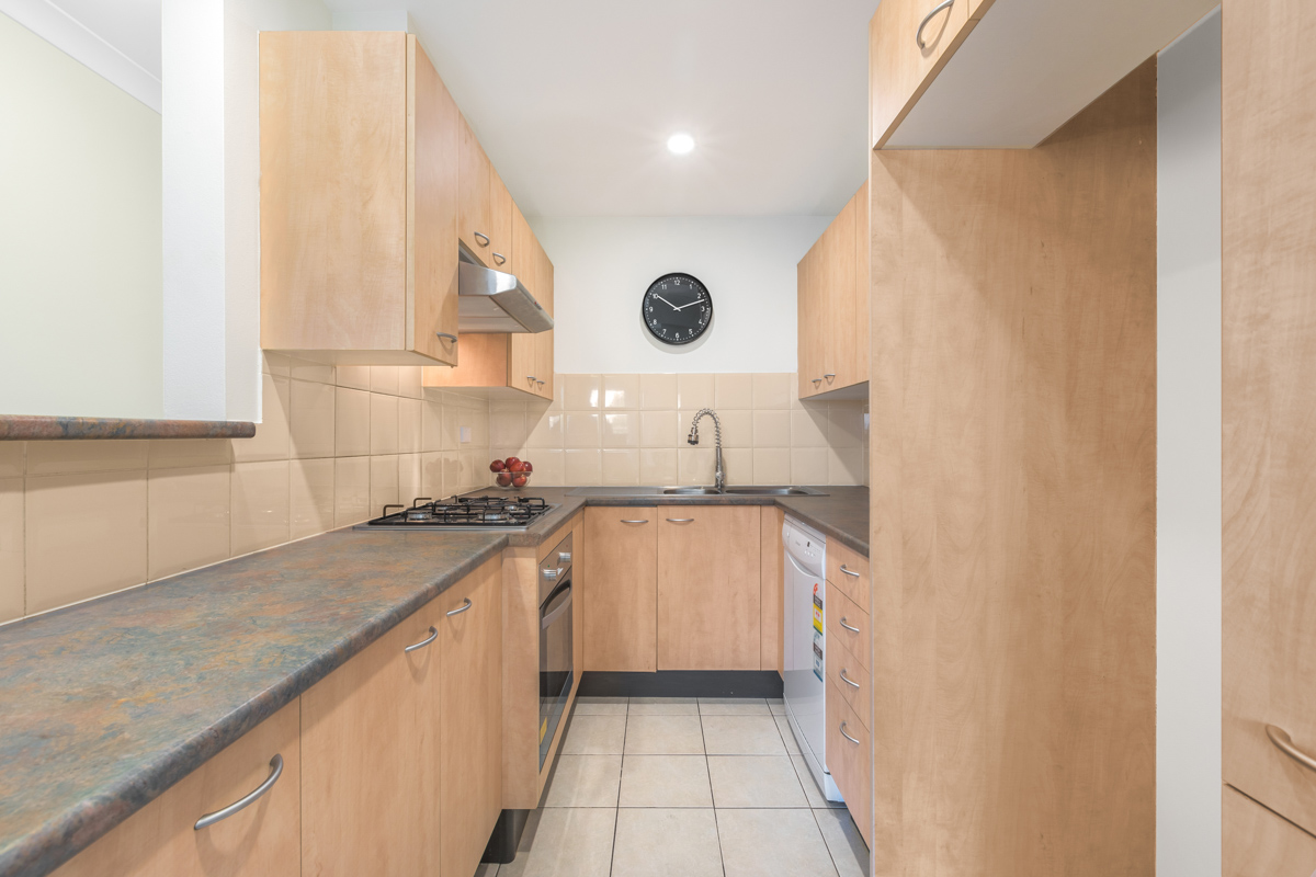 21-753 New Canterbury Kitchen-1 - Web.jpg