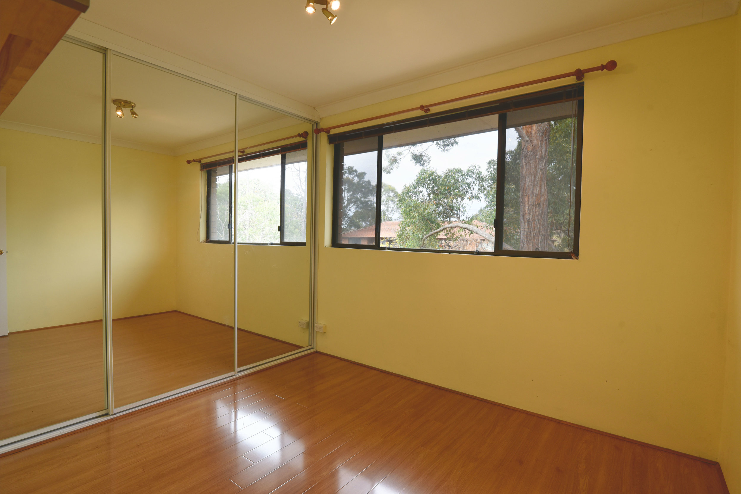 bedroom2.jpg