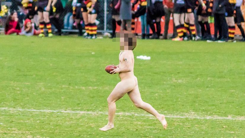 Images taken from Herald Sun website. 