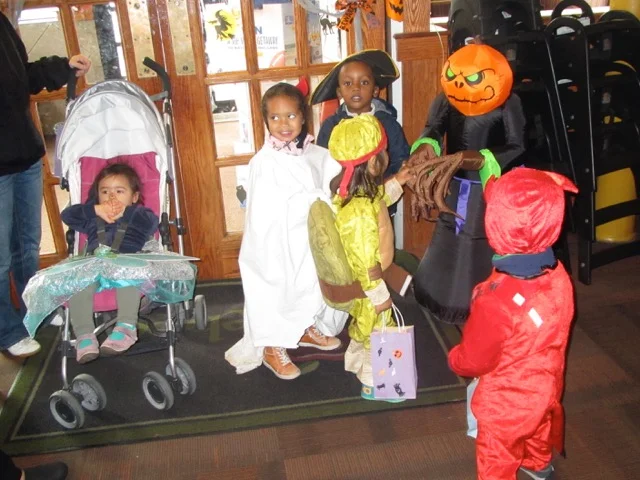 rellas-spielhaus-german-daycare-halloween-2.jpeg
