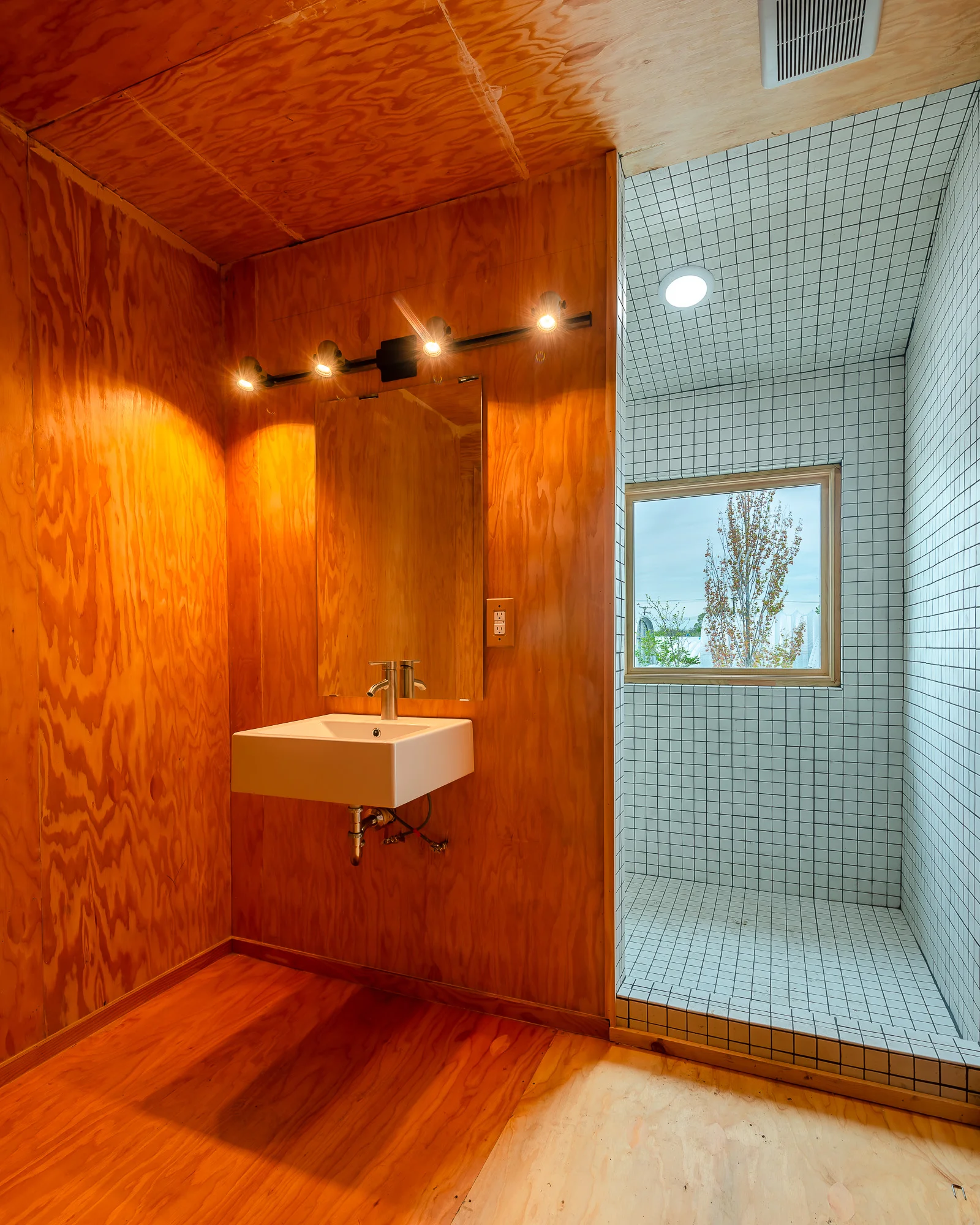 prince_concepts_king_prop_interior-3.jpg
