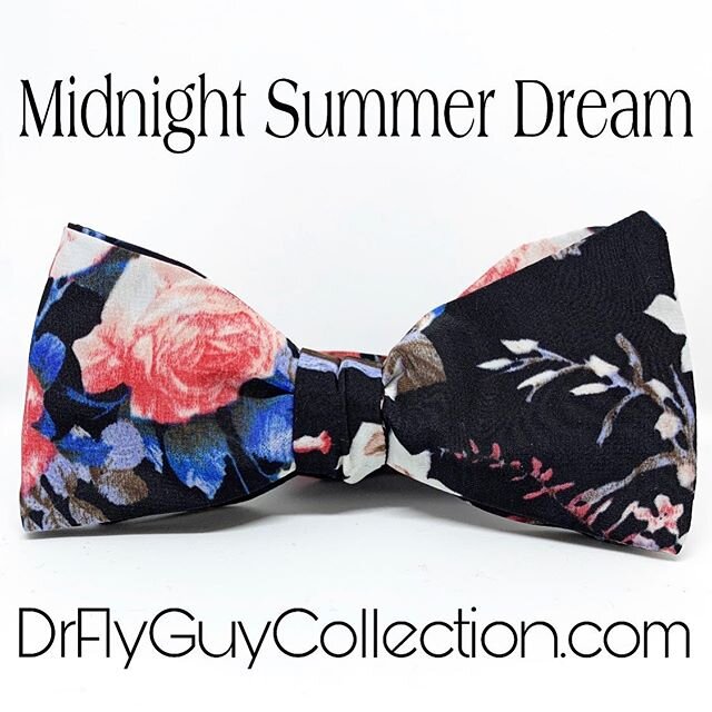 &ldquo;Midnight Summer Dream&rdquo;
#2 of the 3 newest Bow ties of the collection.
Get yours today!!!
www.DrFlyGuyCollection.com
(Link in Bio)

#drflyguycollection #bowtieflow #handcrafted #handmade #bowtie #dogbowtie #menfashion #petfashion #dogfash