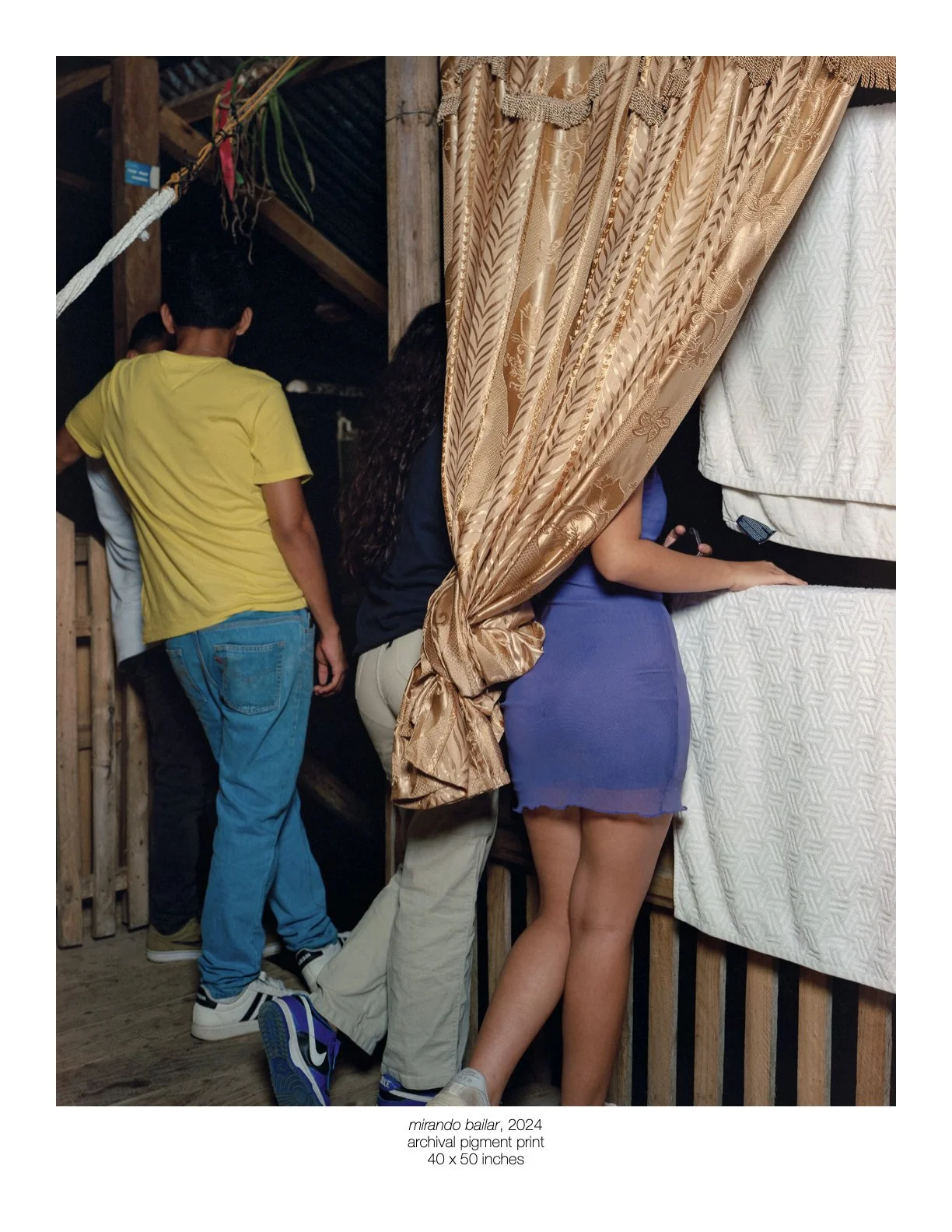 mirando bailar_victor_alvarez.jpeg