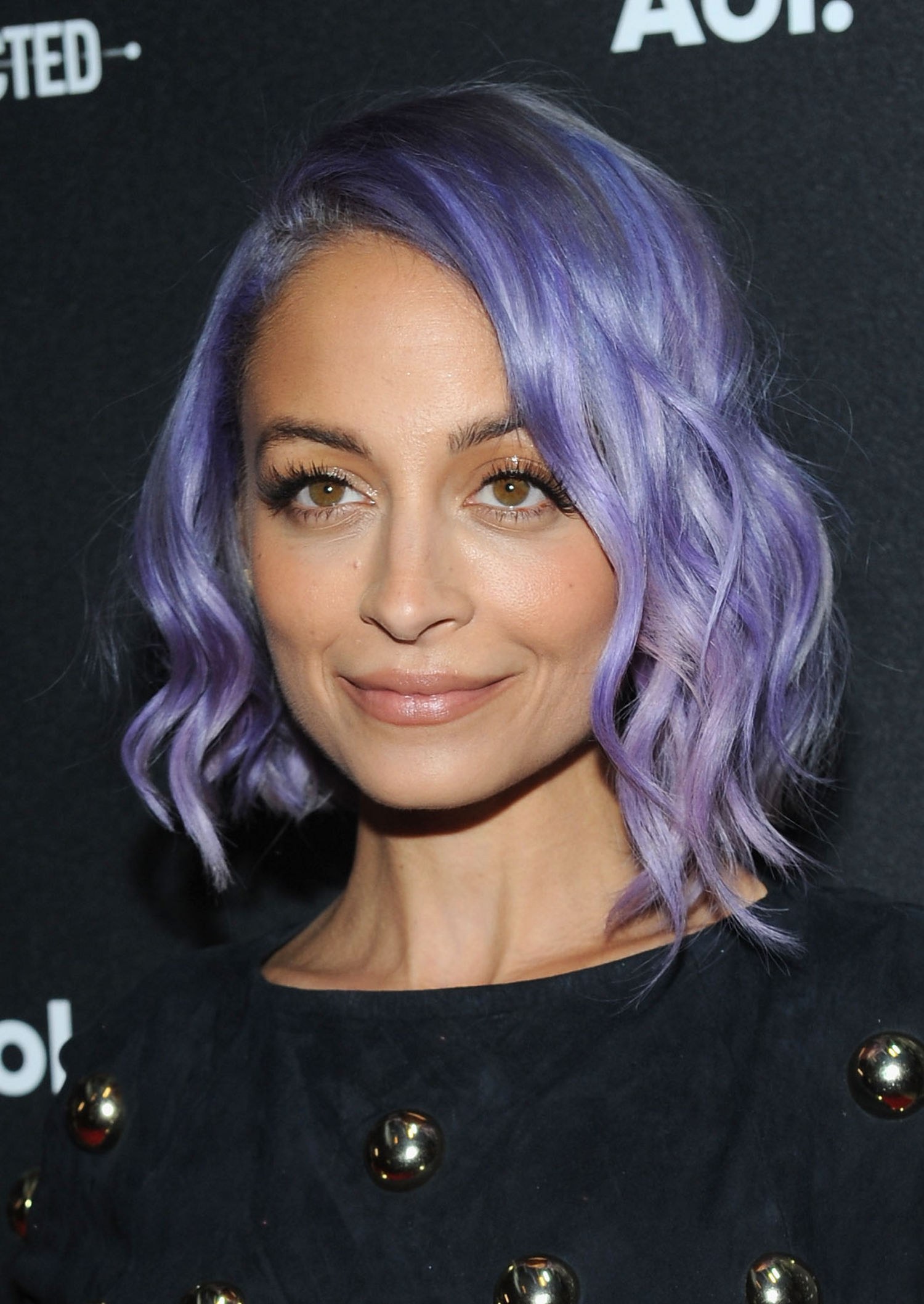 beauty-2014-04-nicole-richie-deeper-purple-hair-color-main.jpg