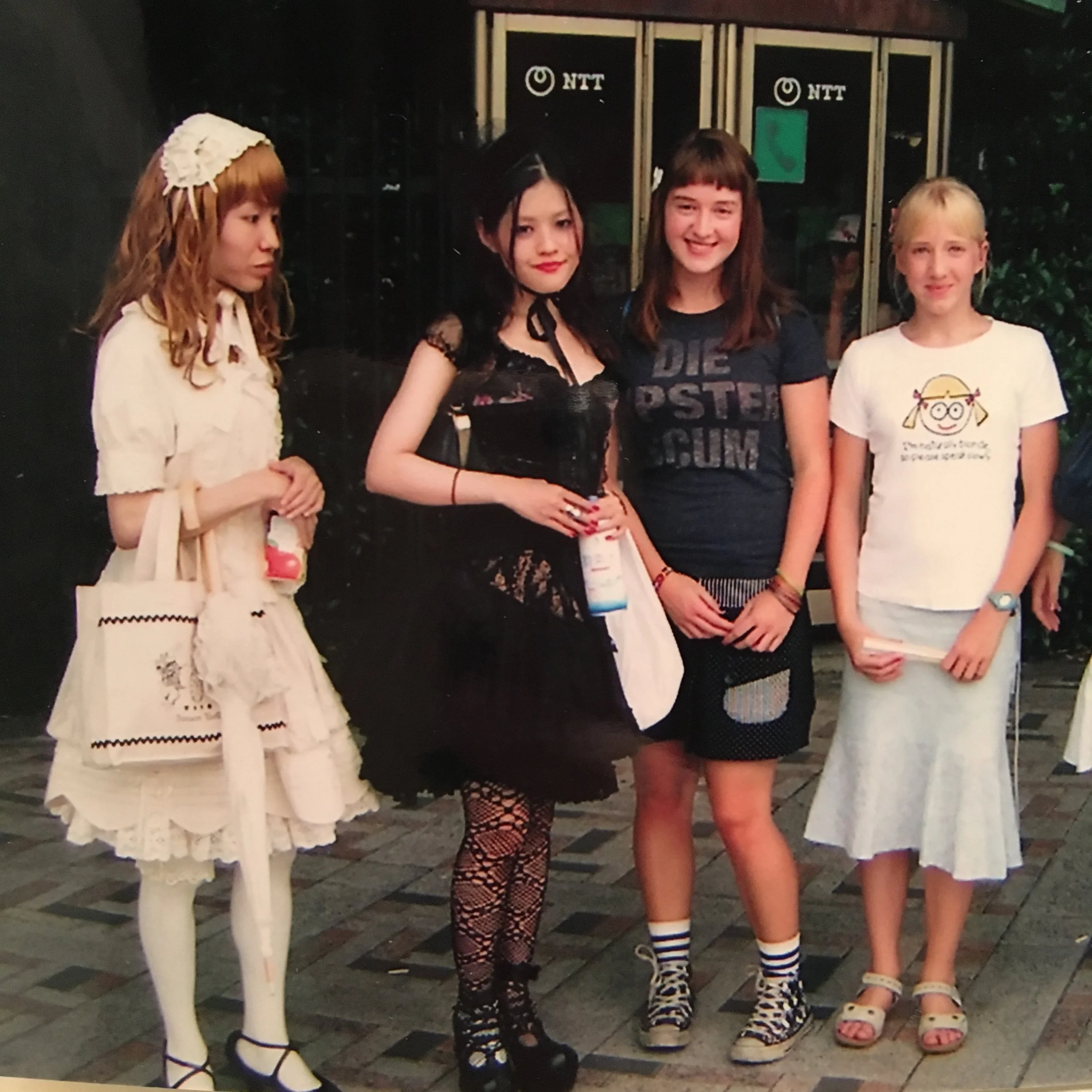 Look du jour : Harajuku girl met scheve froe.