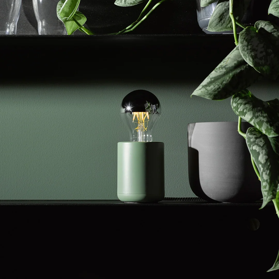 EDGAR_Base-Lamp_2.jpg