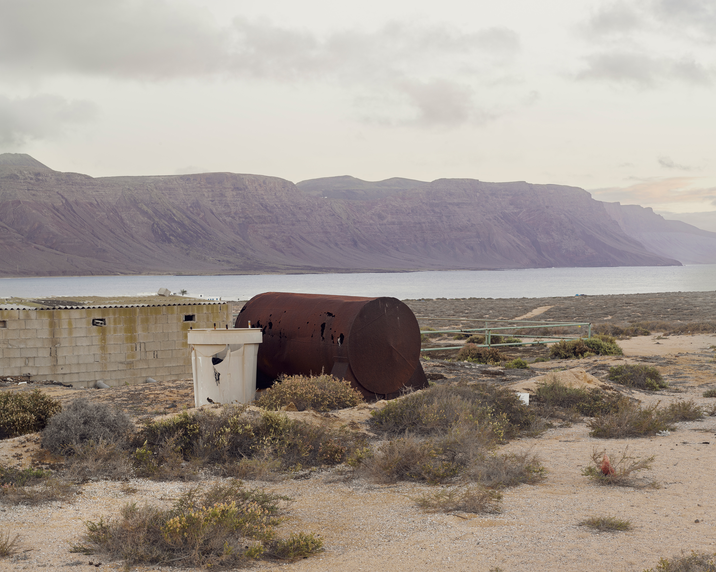  Rum Cove, October 2018 -


North West of Lanzarote in the Canary Islands is an islet known as La Graciosa. It bears a remarkable resemblance to Treasure Island in Robert Louis Stevenson’s novel of the same name. Remotely located in the Atlantic Ocea