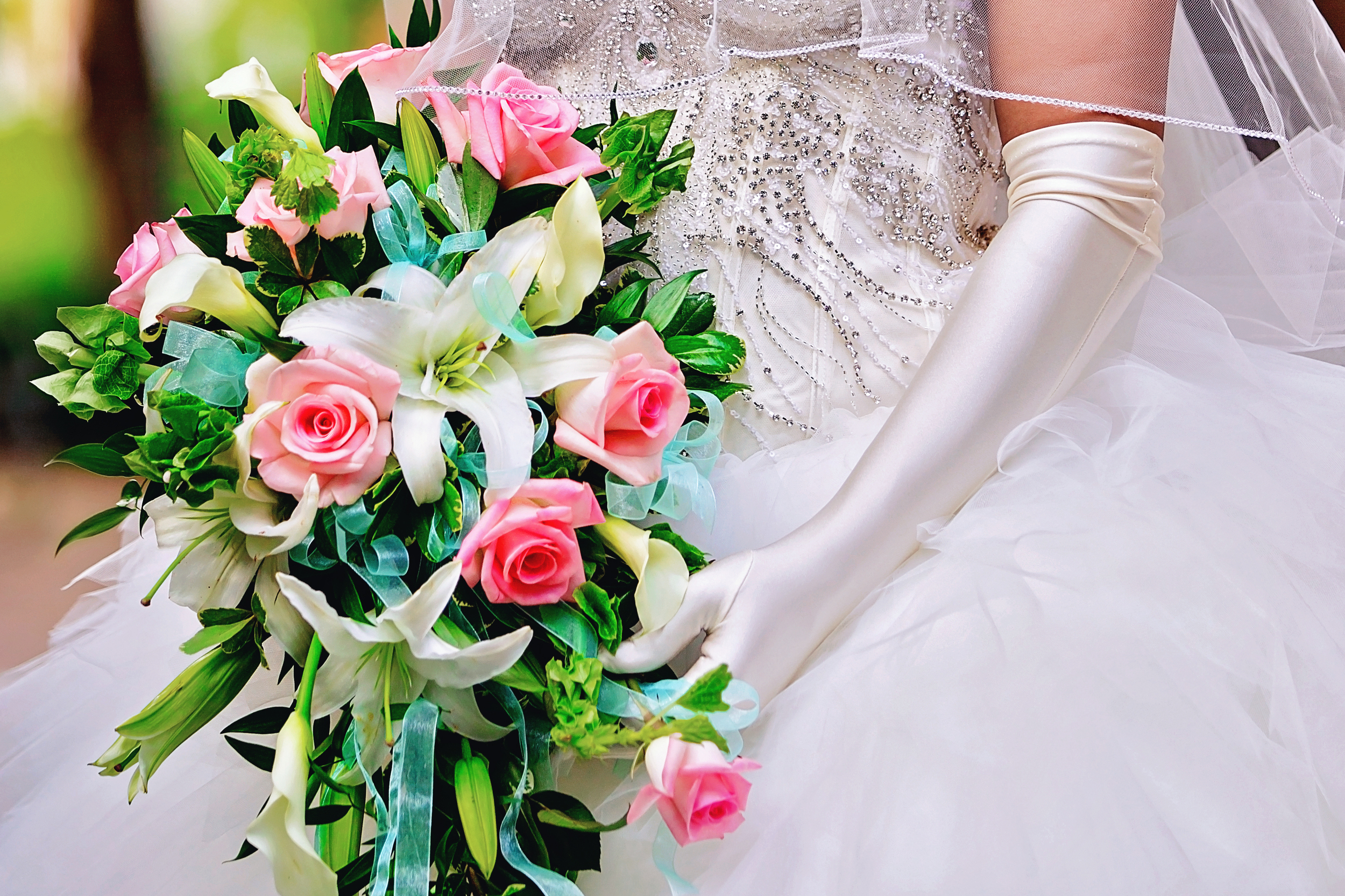 Beautiful Pink Rose Bouquet with Lilies