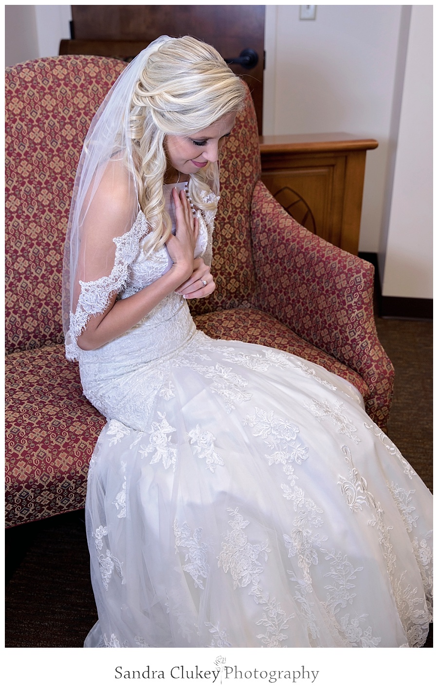 Bride reacts after reading letter from groom