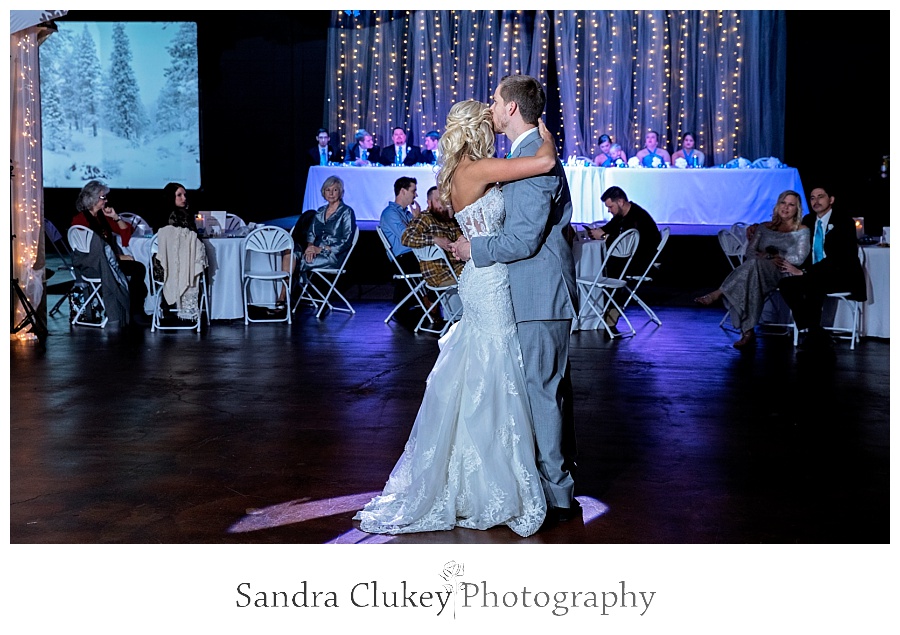 Wedding Couple's First Dance