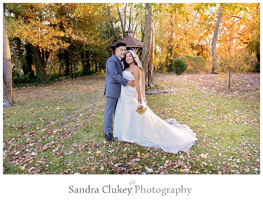 Ravishing bride and groom picture