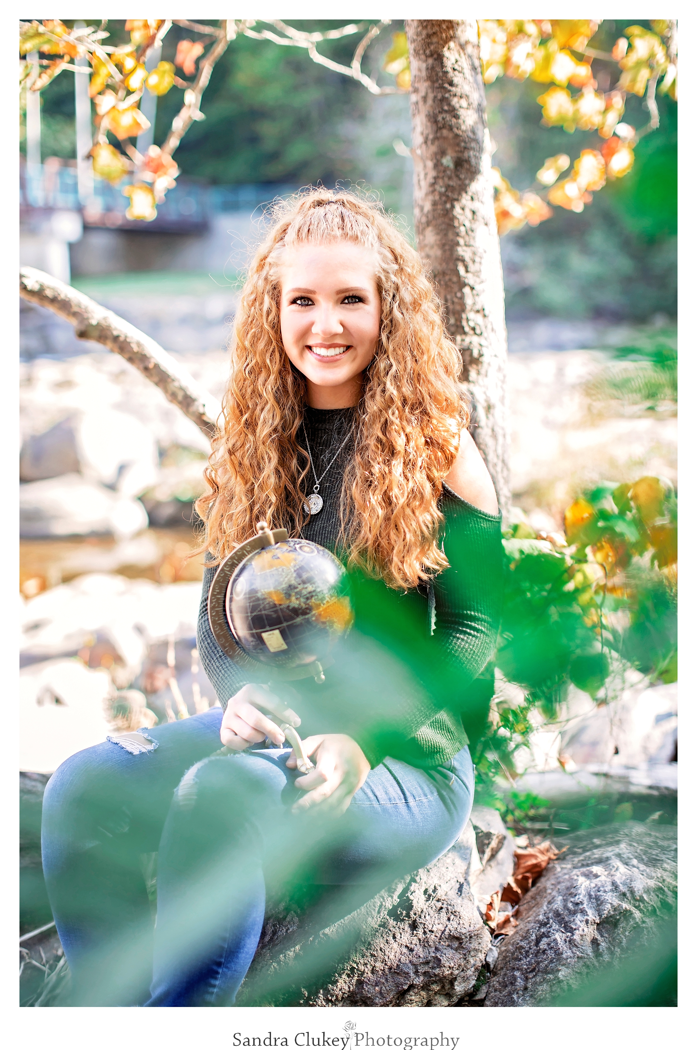Gorgeous senior at the Ocoee