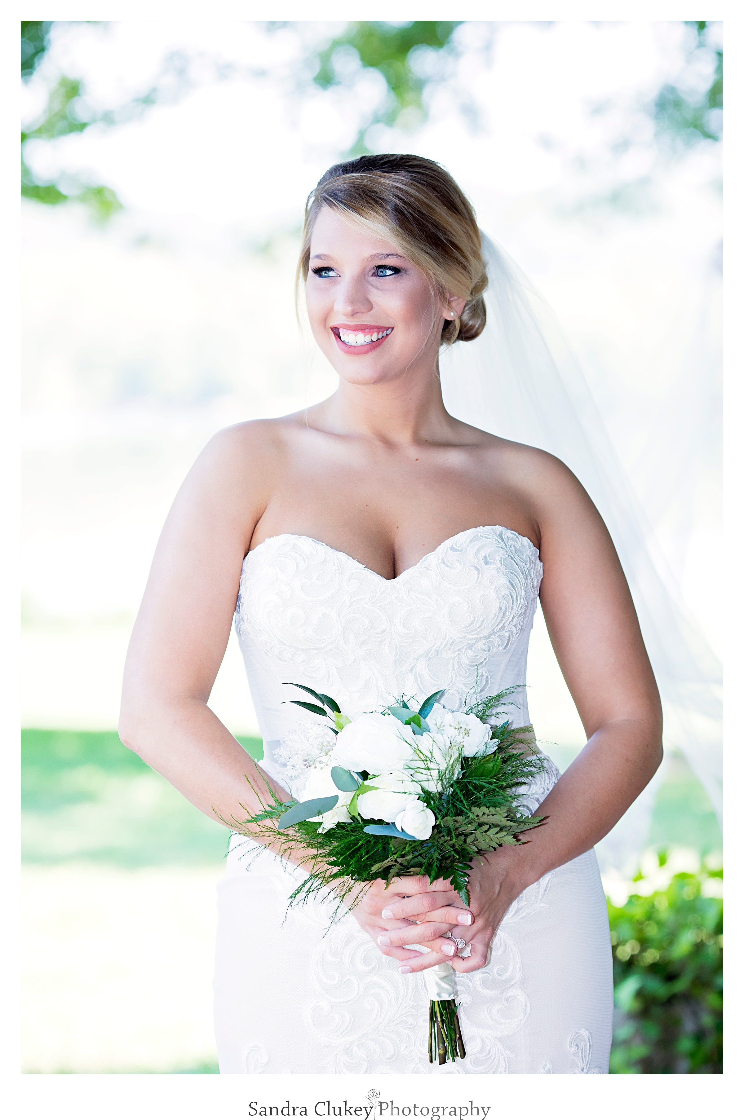 Bridal Portrait at Tennessee RiverPlace, Chattanooga TN