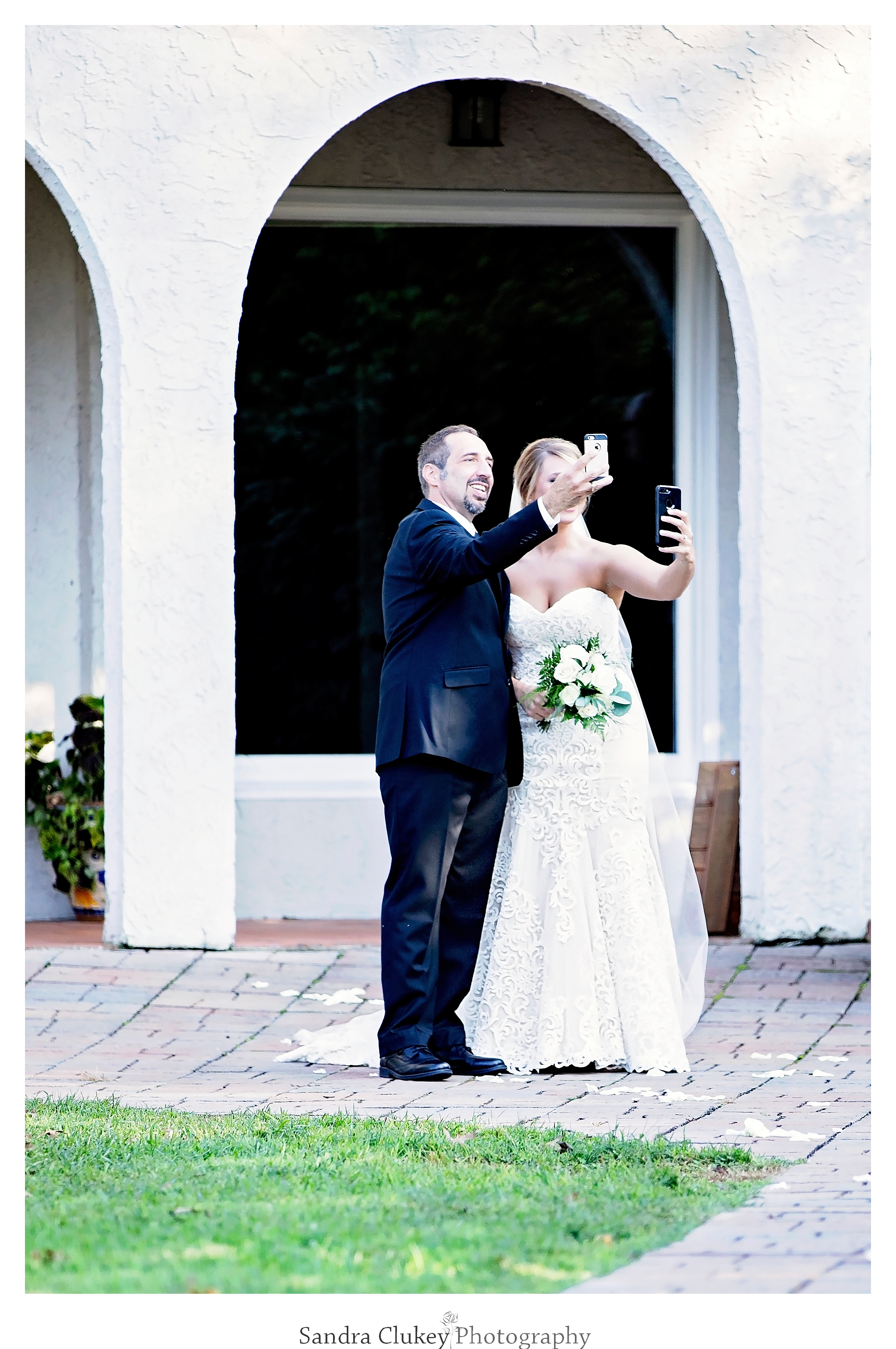 Technology causes an interruption at wedding. Tennessee RiverPlace, Chattanooga TN