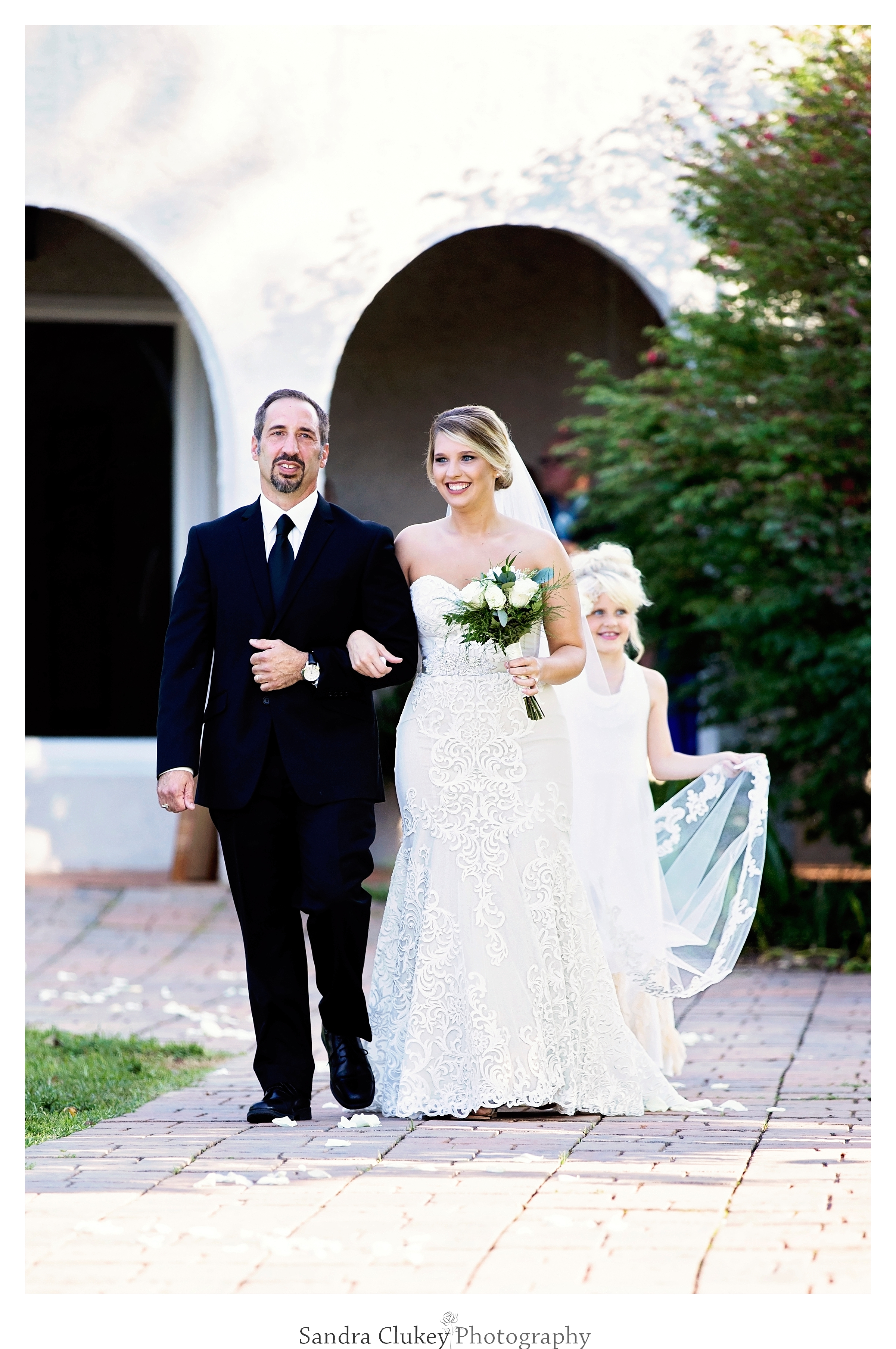 Here comes the bride! Tennessee RiverPlace, Chattanooga TN