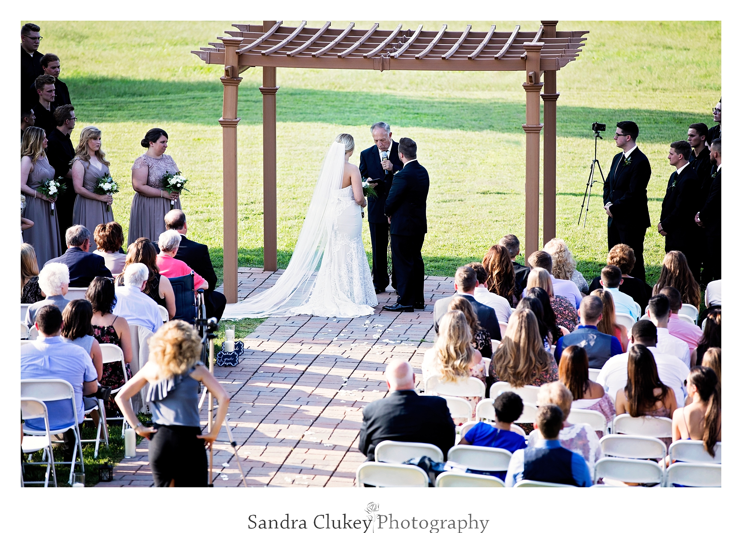 Tennessee RiverPlace Venue wedding ceremony.