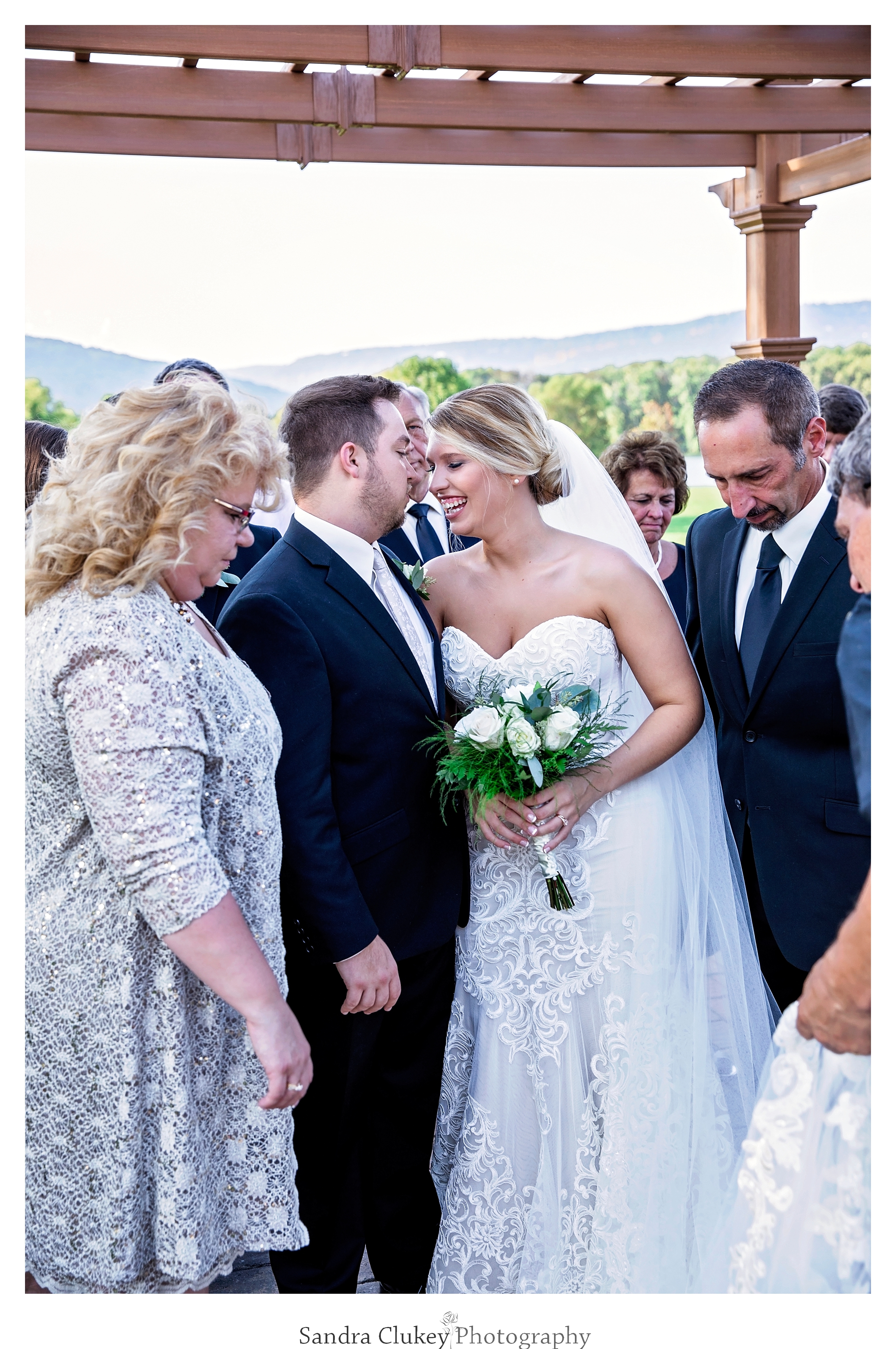 Happy families gather for formals at Tennessee RiverPlace, Chattanooga TN