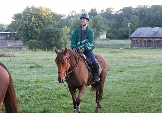 Dr Bonny foxhunting Cognac Cougar "Connie"