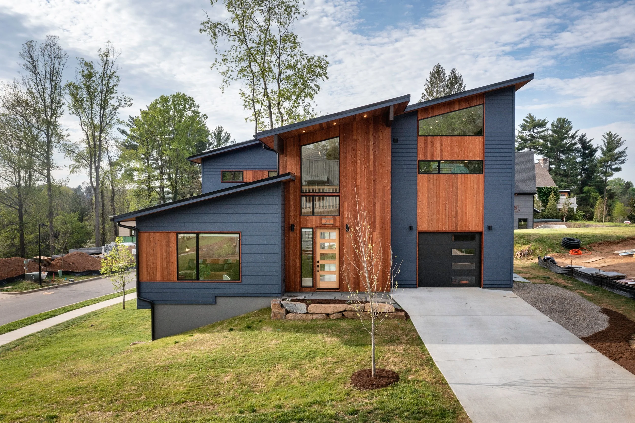 21 Malvern-ext front.jpg