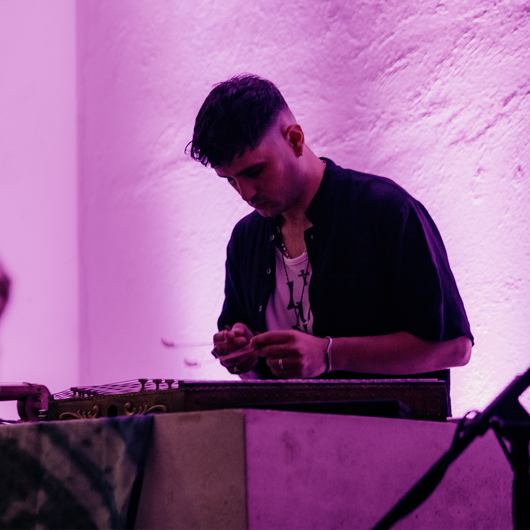 beyn-na-beyn (Lexy Morvaridi)