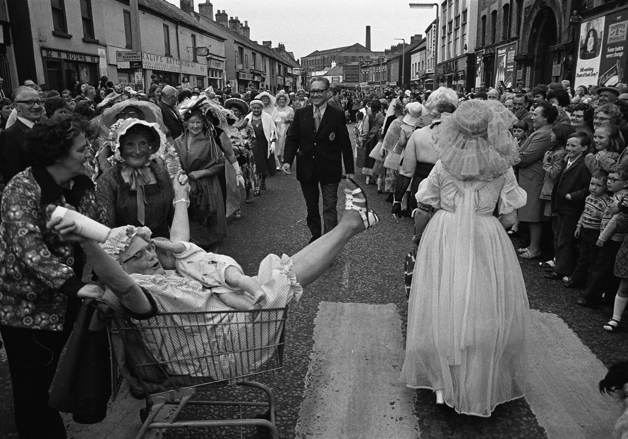 SR1974 - 61 Glamourous Grannies.jpg