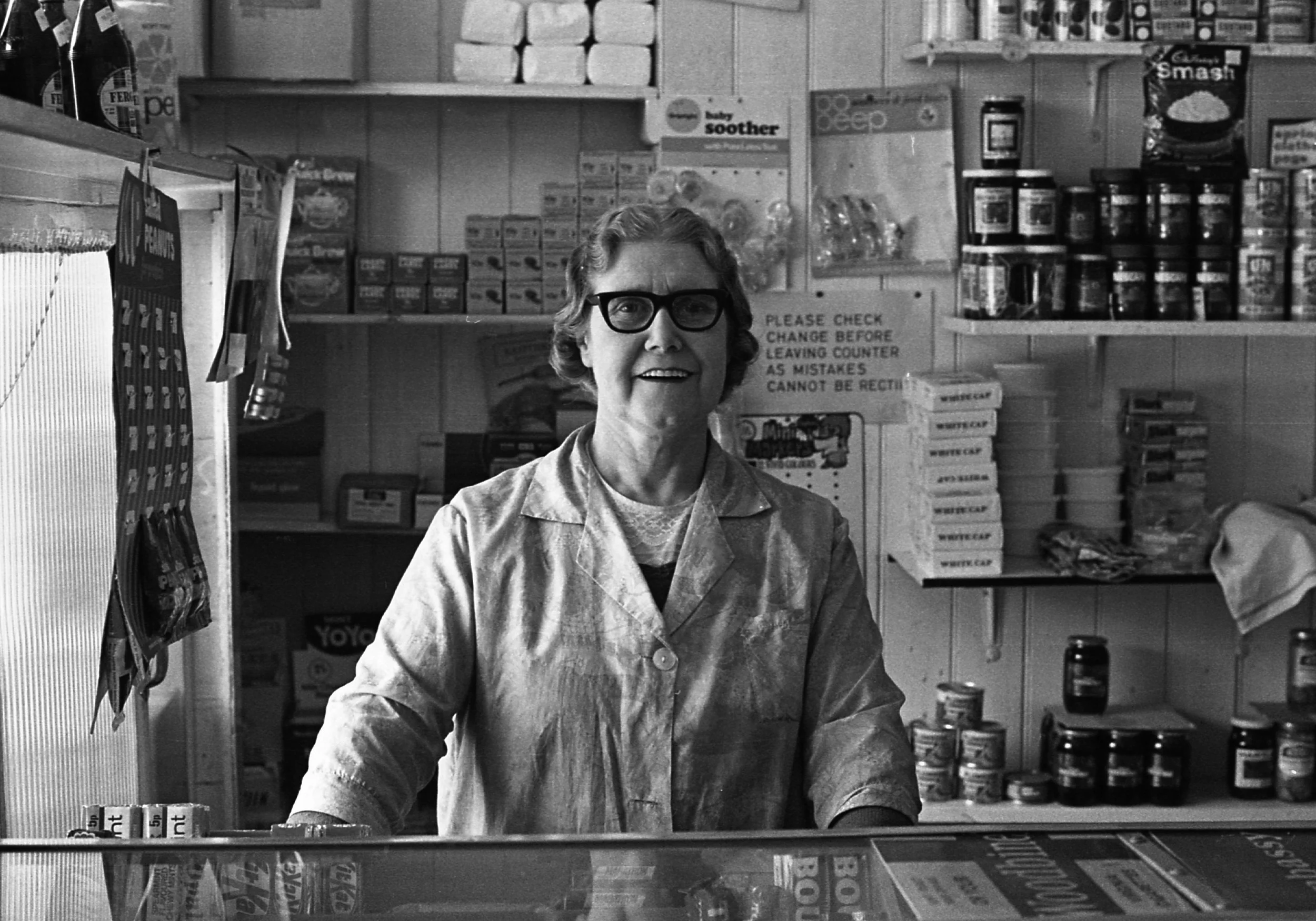 SR1974 - 81 Grocers shop.jpg