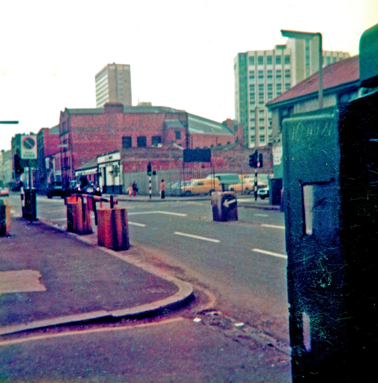 BF0102GrosvenorRd400dpi.jpg