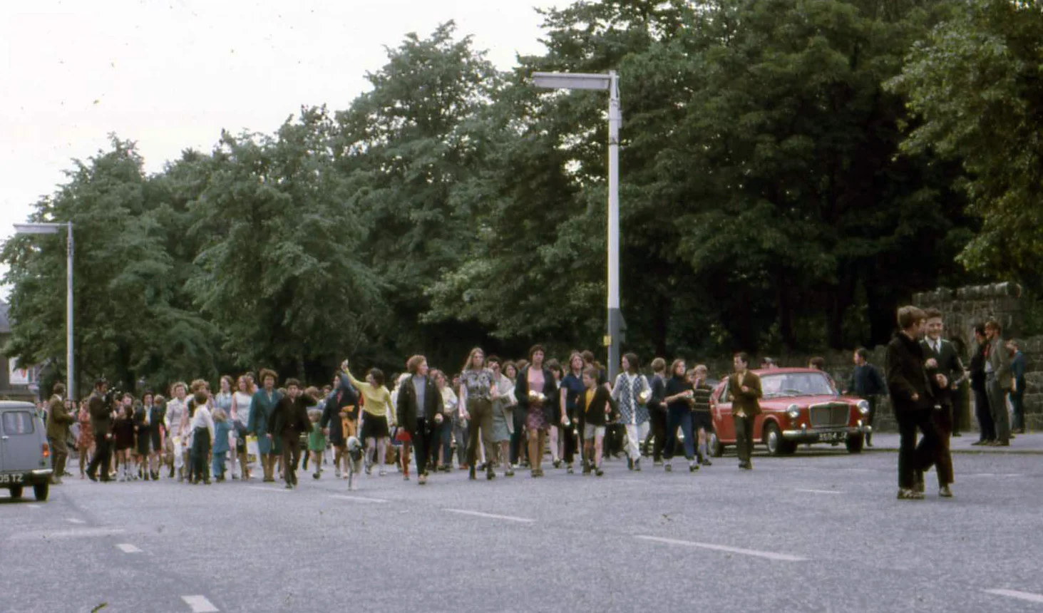 WOMEN BREAKING FALLS CURFEW 1970.jpg