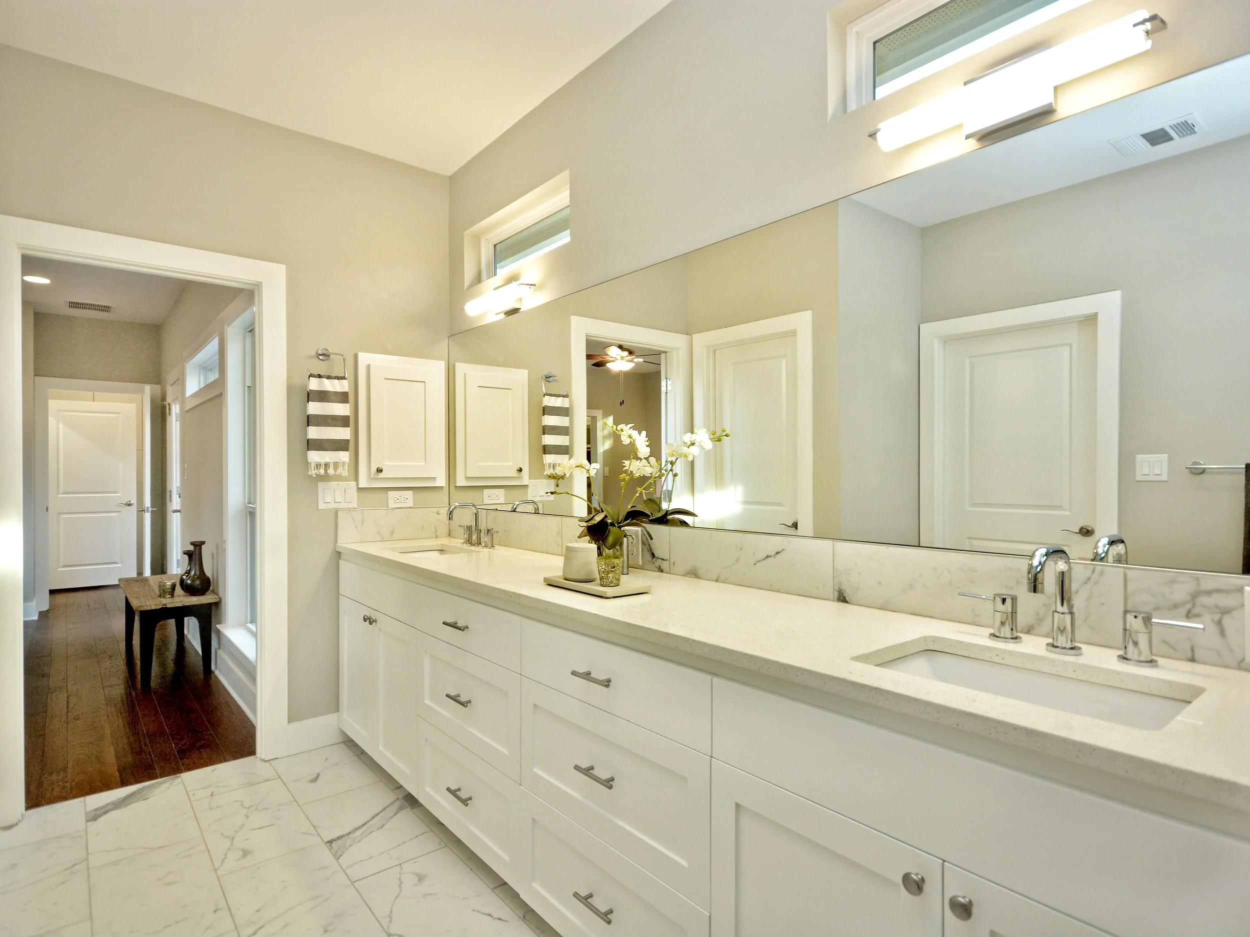 028_Master Vanity.jpg
