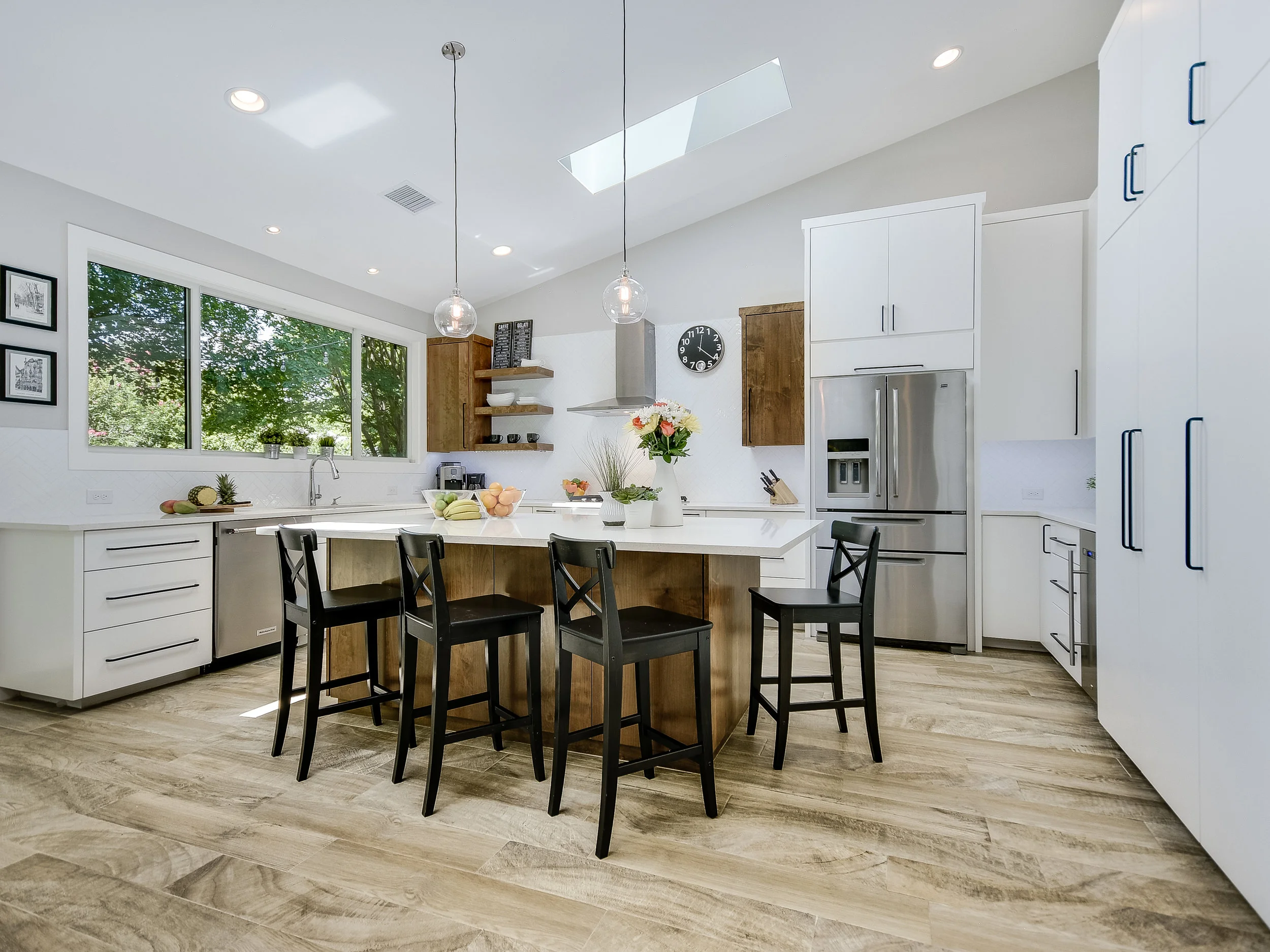 010_Kitchen 2.jpg