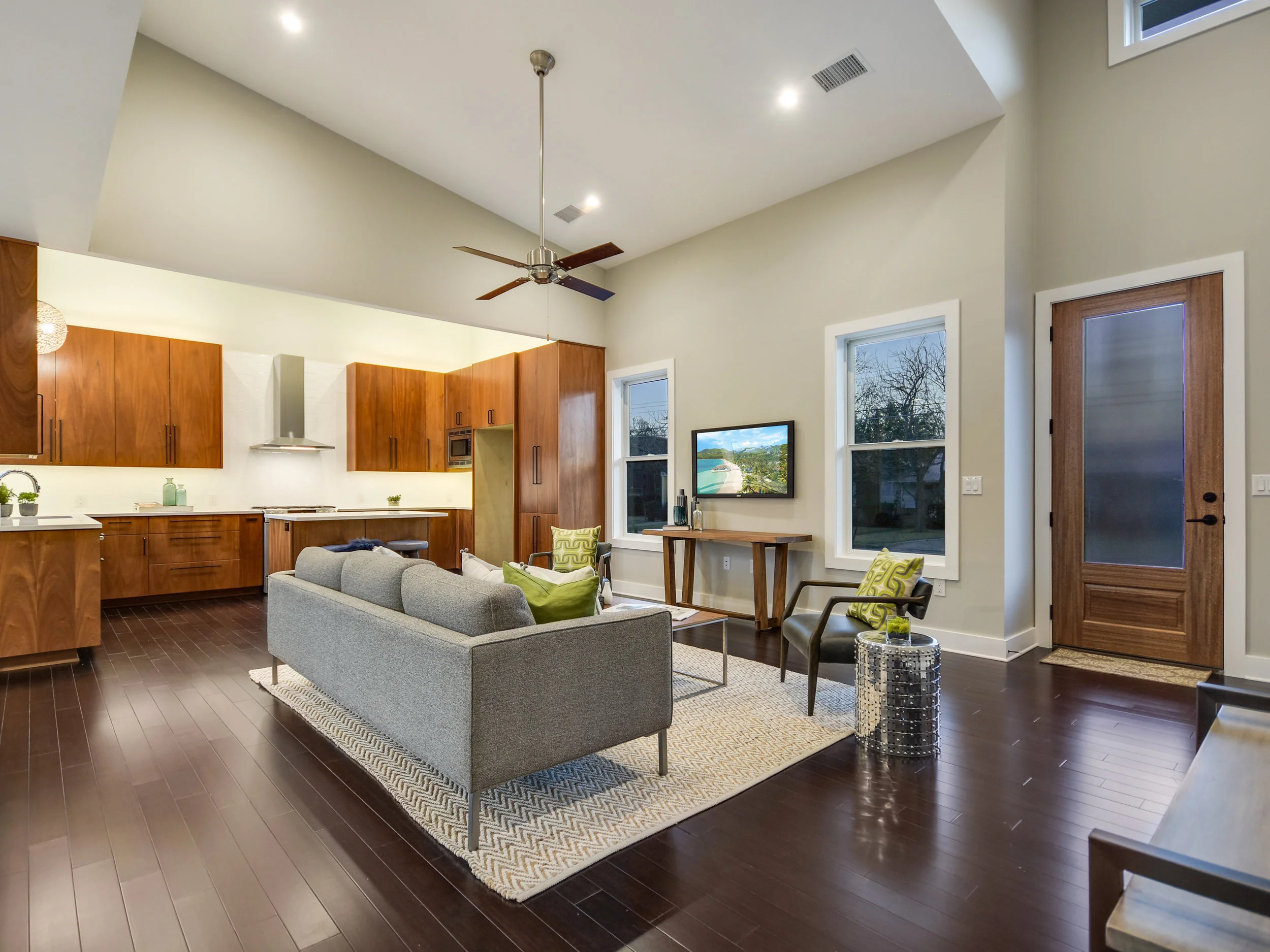 006_A-Living-Entry.jpg