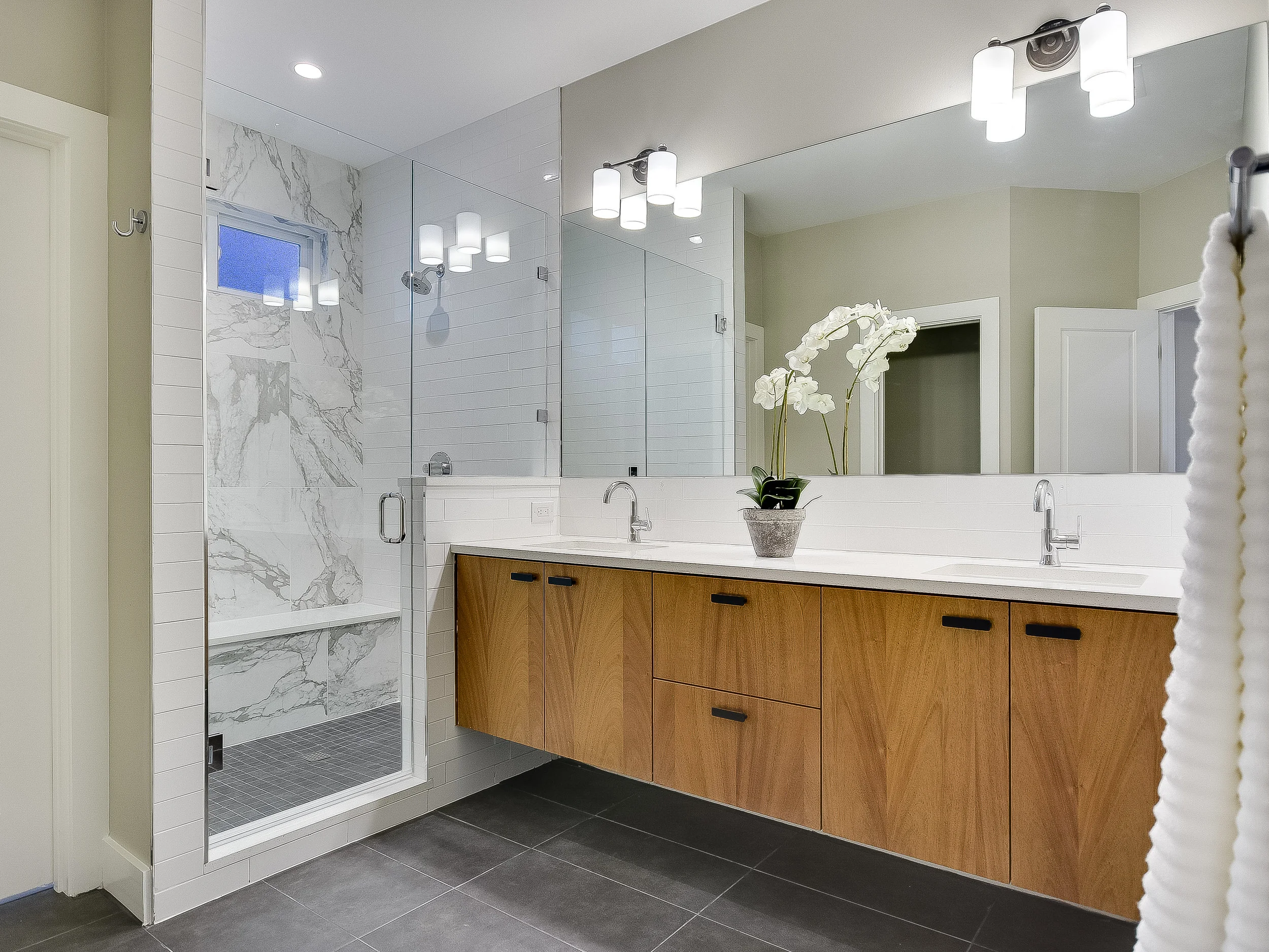 013_B-Master Bathroom.jpg