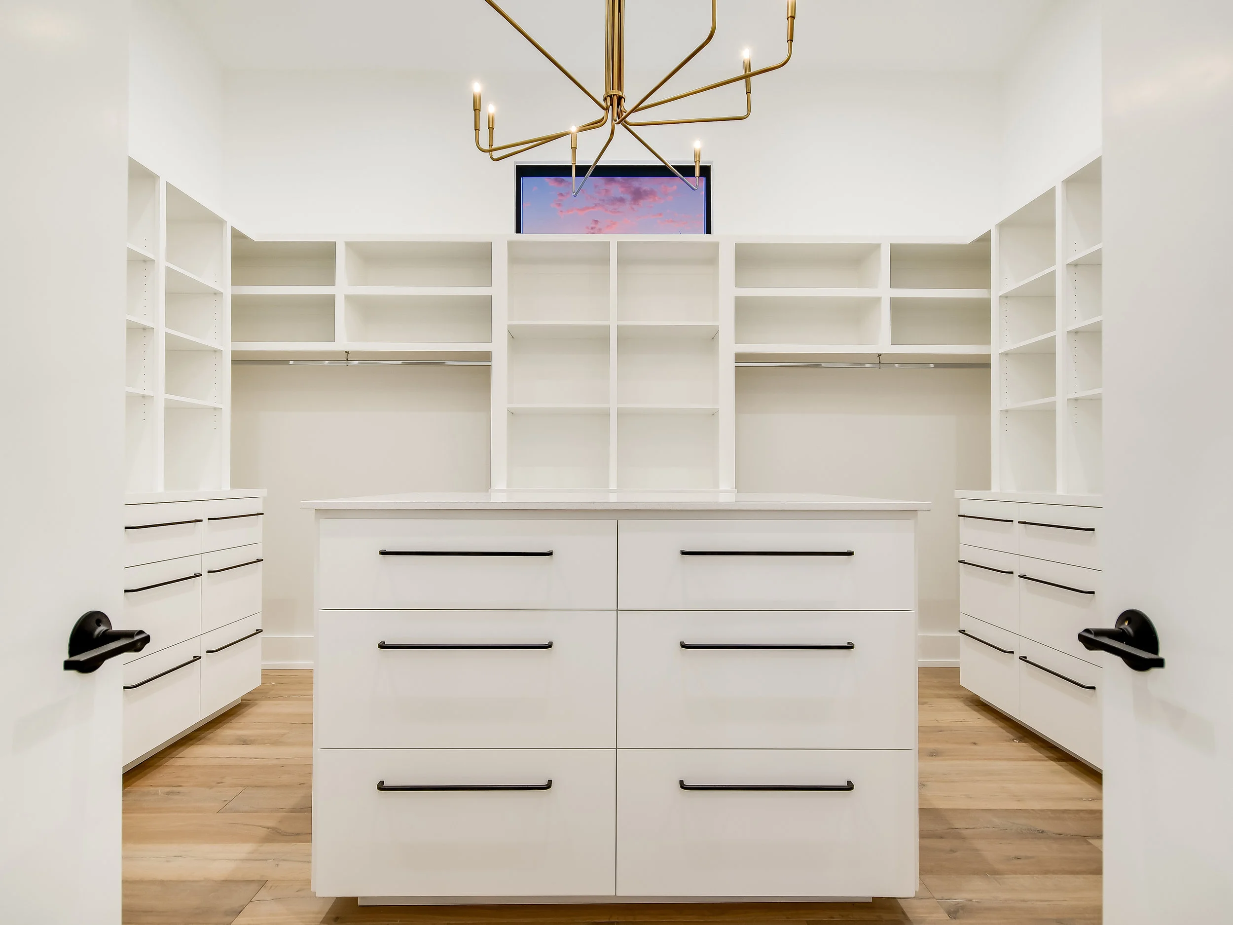 #42-5002_ Master Suite 8.jpg