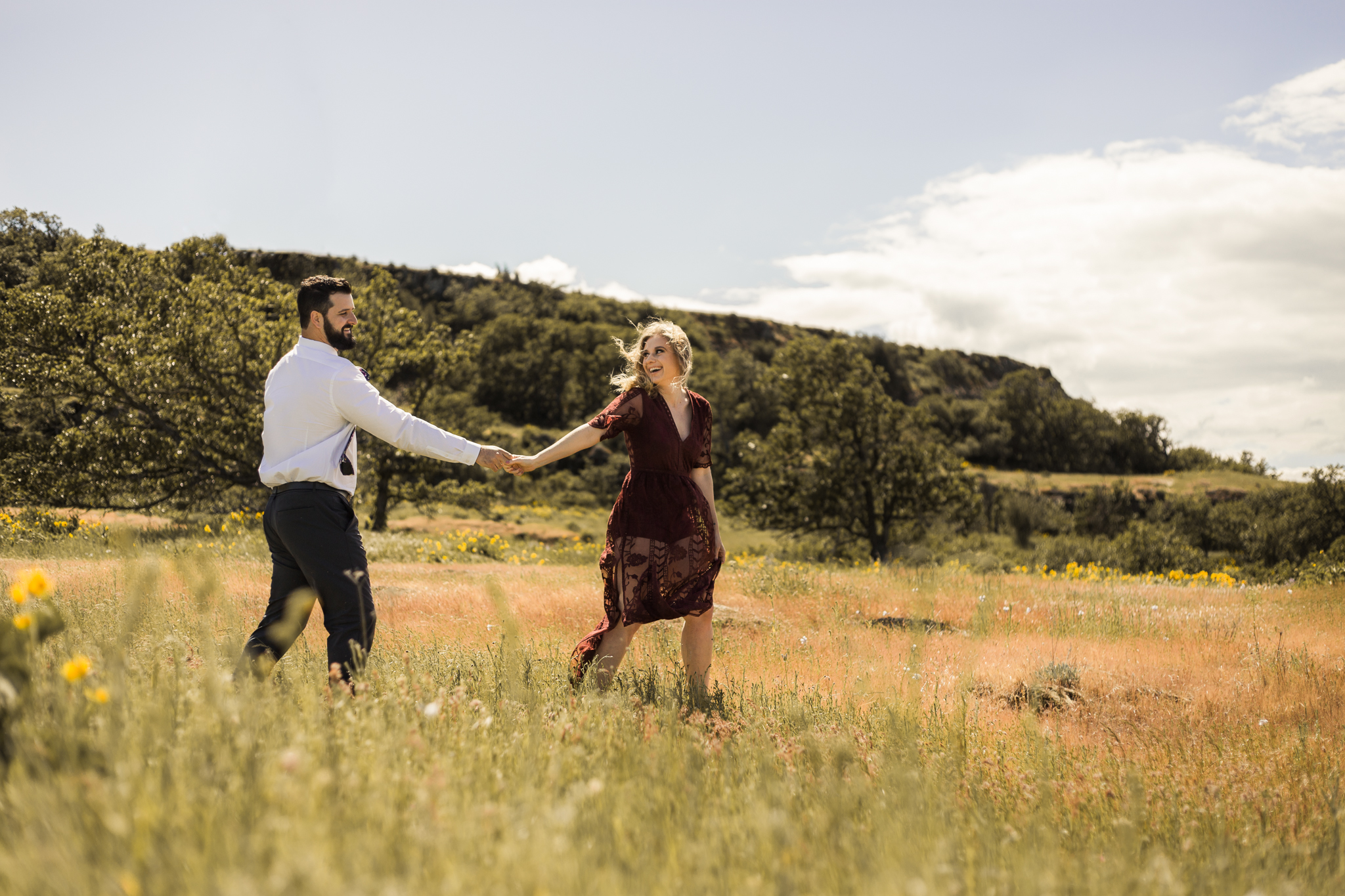 Windy Columbia River Gorge Engagement
