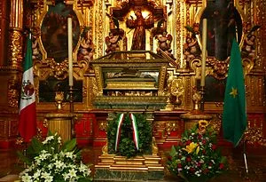 Un sepulcro Catedralicio para un Emperador...