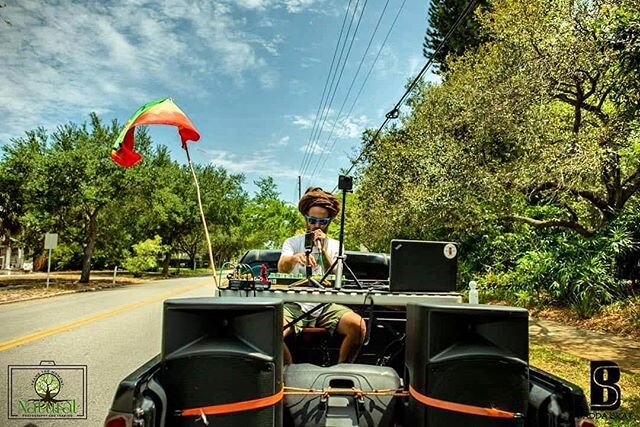 One thing that can help ease everyone's tension right now, is some live music! If you're interested in having the #MobileDJ unit come by your house, neighborhood, business, job, etc., just message me! Let's lively up the place! 📸: @natural_photograp
