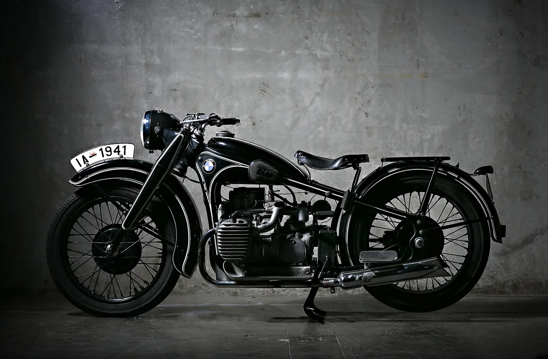 BMW-R12-MOTORCYCLE-WESTON-BOUCHER-2.jpg