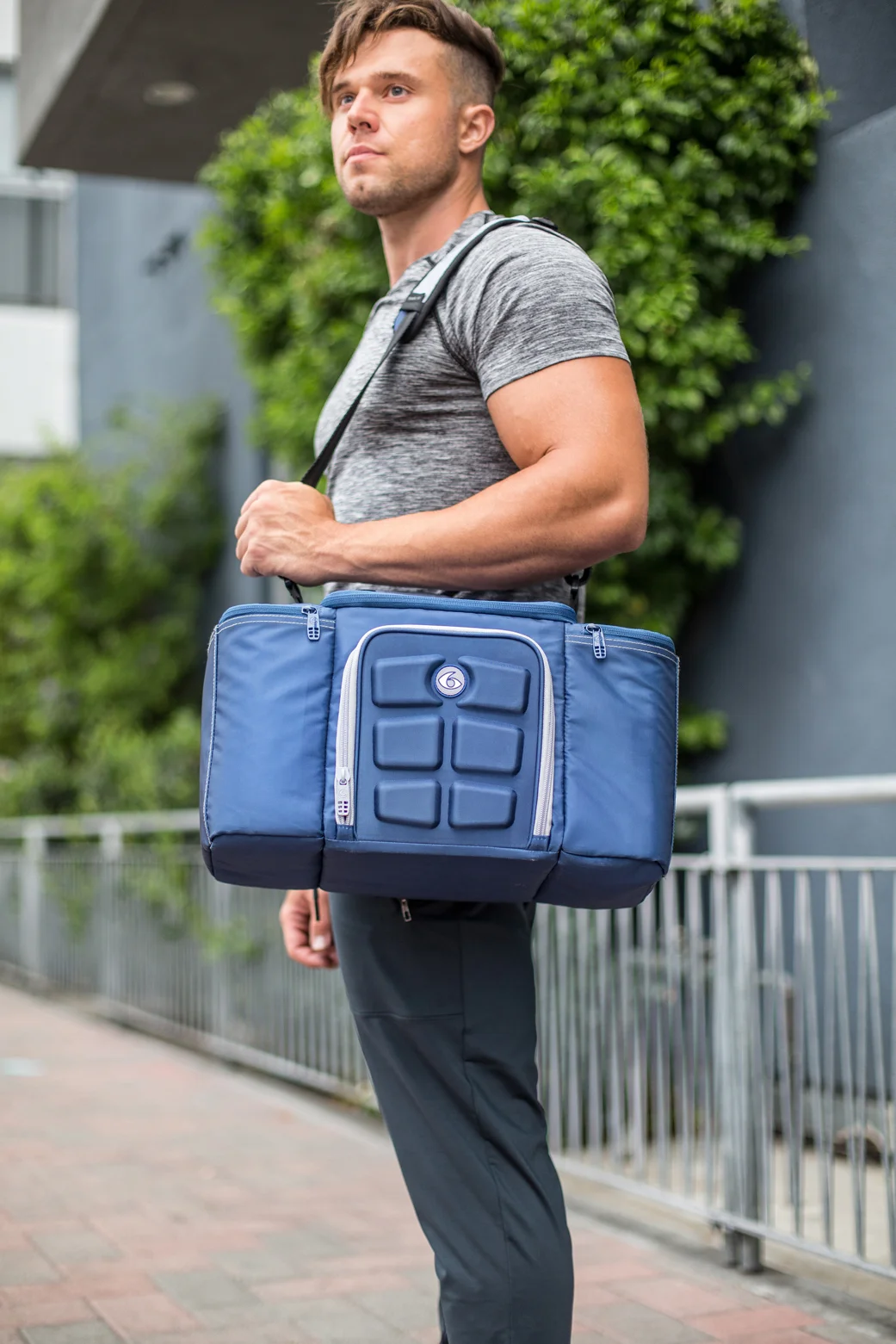 6PACKJUNE-712.jpg