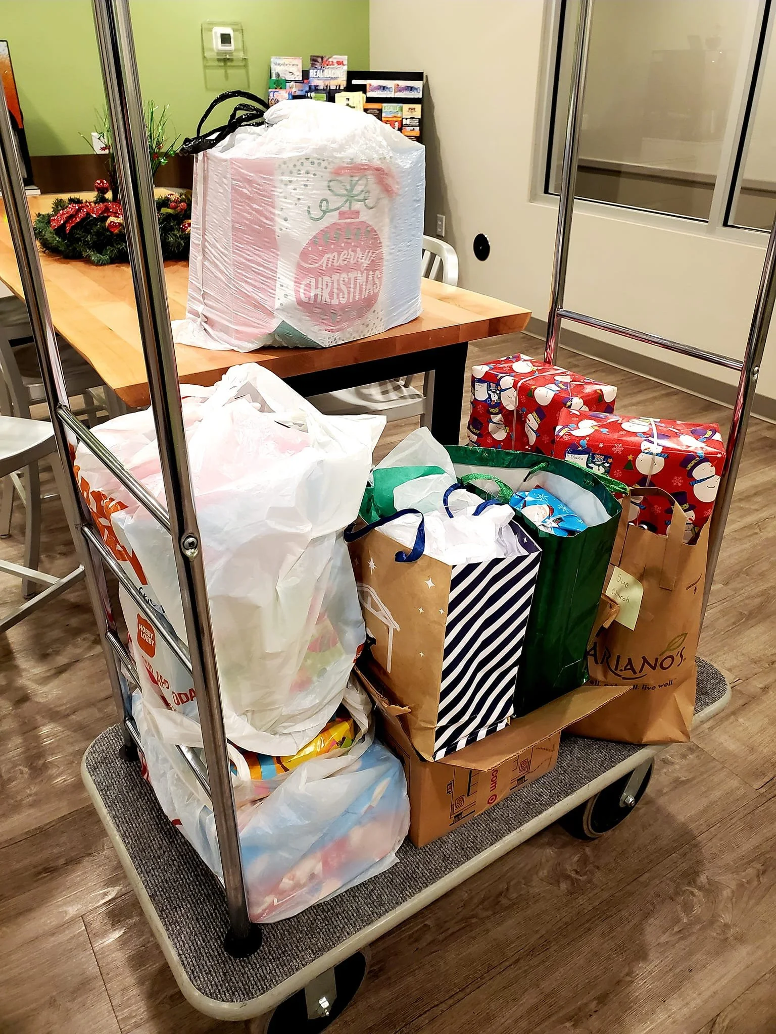 The last of the gifts have been delivered to our friends.